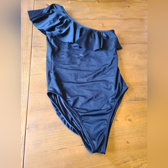 Loguin One piece, one shoulder ruffle black Bathing suit size S - Picture 8 of 8